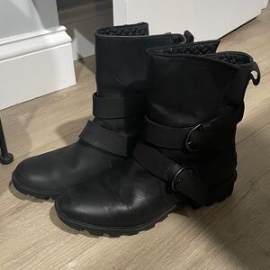 Sorel Boots Womens Size 8 Black Phoenix Moto Leather Ankle Biker Buckle Lug Sole